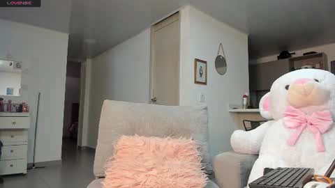 Snapshot of julessy_bonny chatting on 07-07-26, 03:05 julessy online show from 07-07-26, 03:05