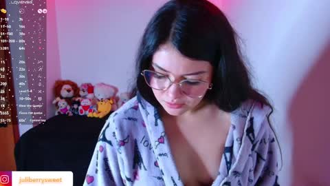 Juliana online show from 03-30-26, 02:34