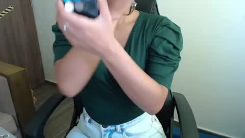 Snapshot of juli_love11 chatting on 12-31-24, 05:40 JULIETA online show from 12-31-24, 05:40