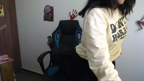 Snapshot of juli_love11 chatting on 01-04-25, 07:13 JULIETA online show from 01-04-25, 07:13