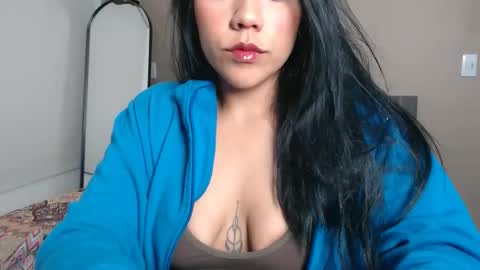 Snapshot of juli_love11 chatting on 05-15-26, 01:56 JULIETA online show from 05-15-26, 01:56