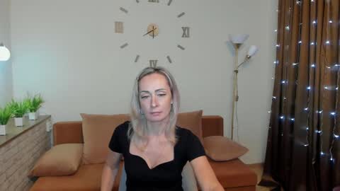 julia__cherry_ online show from 01-07-25, 04:18