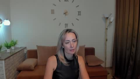 julia__cherry_ online show from 02-07-25, 03:52
