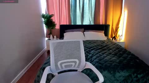 Julia online show from 02-03-26, 06:22