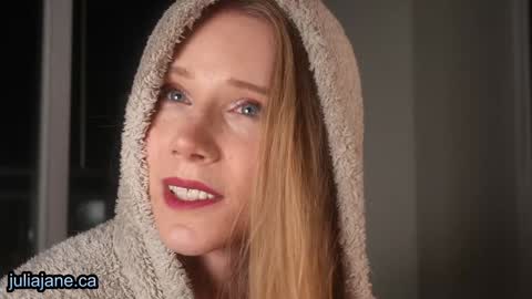 Snapshot of julia_jane chatting on 12-13-24, 01:48 Julia Jane online show from 12-13-24, 01:48