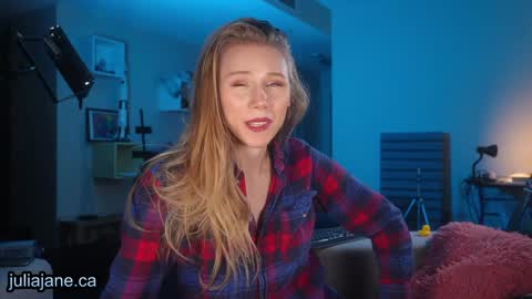 Snapshot of julia_jane chatting on 01-05-25, 02:38 Julia Jane online show from 01-05-25, 02:38