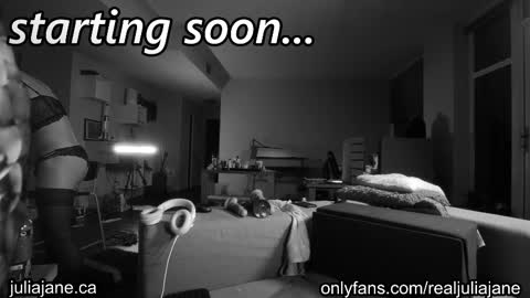 Snapshot of julia_jane chatting on 02-04-26, 02:39 Julia Jane online show from 02-04-26, 02:39