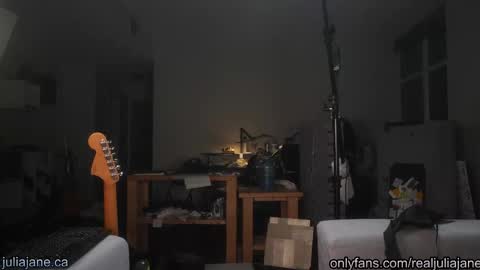 Snapshot of julia_jane chatting on 03-13-26, 02:40 Julia Jane online show from 03-13-26, 02:40