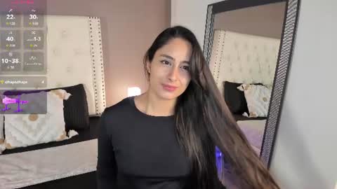 Snapshot of julia_martinezz_ chatting on 07-23-26, 11:41 J U L IA M A R T I N E Z online show from 07-23-26, 11:41