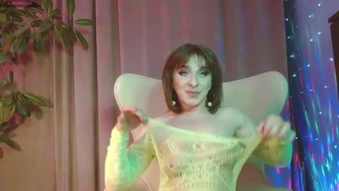 Julia online show from 11-06-25, 05:58