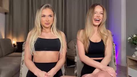 Snapshot of julia_rle chatting on 12-01-25, 10:26 Julia R Le online show from 12-01-25, 10:26