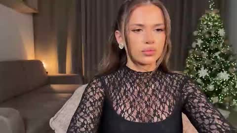 Snapshot of julia_rle chatting on 01-06-26, 08:12 Julia R Le online show from 01-06-26, 08:12