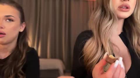 Snapshot of julia_rle chatting on 02-05-26, 06:23 Julia R Le online show from 02-05-26, 06:23