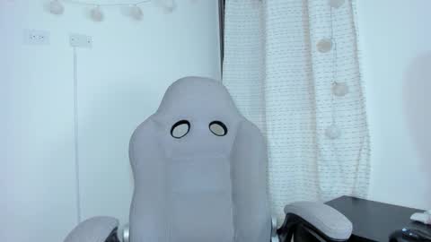 Snapshot of julia_strauns chatting on 12-31-24, 06:37 julia_strauns online show from 12-31-24, 06:37