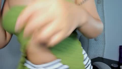 Snapshot of julia_strauns chatting on 03-10-25, 05:11 julia_strauns online show from 03-10-25, 05:11