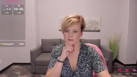 Julia online show from 02-11-25, 03:18