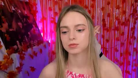 Snapshot of juliabrewwer chatting on 10-30-25, 01:12 Julia online show from 10-30-25, 01:12