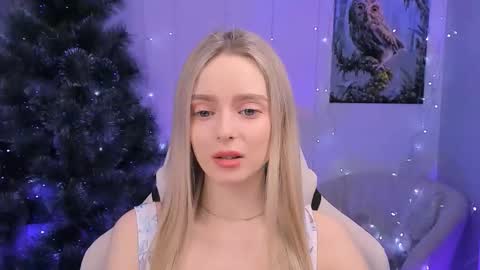 Snapshot of juliabrewwer chatting on 12-17-25, 02:01 Julia online show from 12-17-25, 02:01