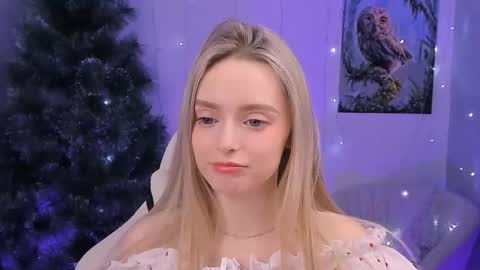 Snapshot of juliabrewwer chatting on 12-18-25, 01:50 Julia online show from 12-18-25, 01:50