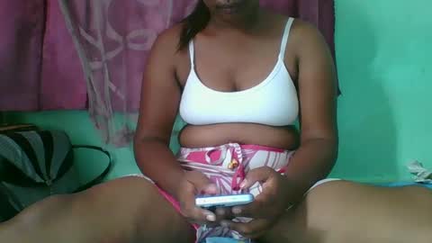 Snapshot of juliah02 chatting on 02-07-25, 06:24 juliah02 online show from 02-07-25, 06:24