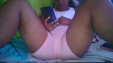 Snapshot of juliah02 chatting on 02-08-25, 11:12 juliah02 online show from 02-08-25, 11:12