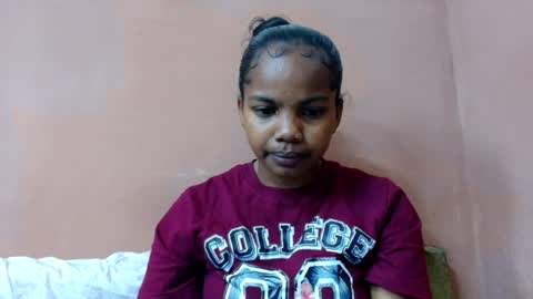 juliah02 online show from 07-30-26, 06:34