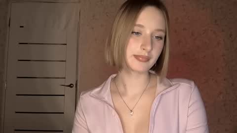 Snapshot of juliahupman chatting on 03-11-26, 05:19 Kate online show from 03-11-26, 05:19