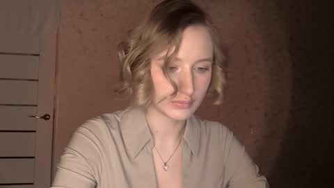 Snapshot of juliahupman chatting on 03-12-26, 05:41 Kate online show from 03-12-26, 05:41