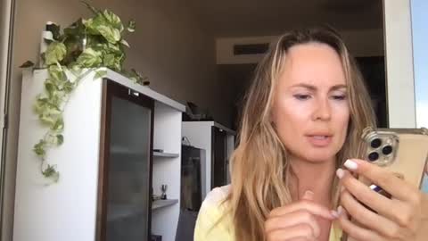 julialemilf online show from 06-16-26, 10:51