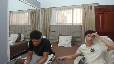 julian billy online show from 02-12-25, 02:43