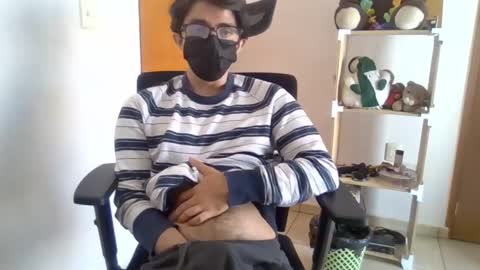 Snapshot of julian_mora7 chatting on 03-05-25, 06:23 Julian Mora online show from 03-05-25, 06:23