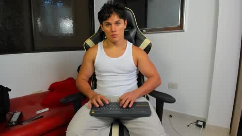 julian_wallace online show from 02-02-26, 07:34