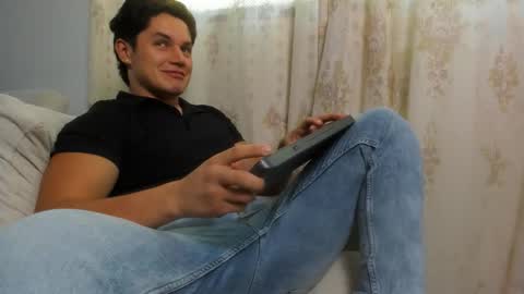 Snapshot of julian_wallace1 chatting on 05-19-26, 03:29 julian_wallace1 online show from 05-19-26, 03:29