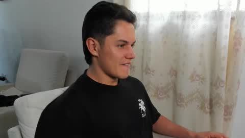 Snapshot of julian_wallace1 chatting on 05-30-26, 06:05 julian_wallace1 online show from 05-30-26, 06:05