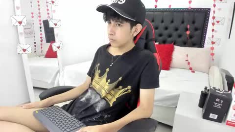 Snapshot of julian_xp chatting on 02-23-26, 07:33 Julian online show from 02-23-26, 07:33