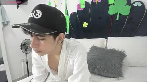 Snapshot of julian_xp chatting on 03-04-26, 07:20 Julian online show from 03-04-26, 07:20