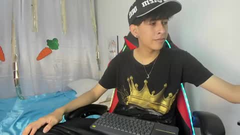 Julian online show from 04-15-26, 07:21