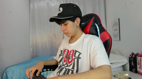 Julian online show from 04-29-26, 07:09