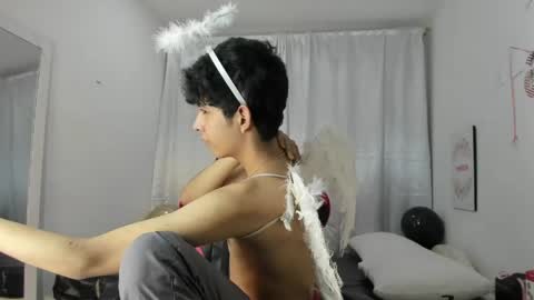 Julian online show from 05-14-26, 06:47