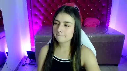 juliana_diamond_ online show from 07-18-26, 03:11