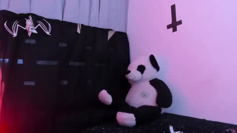 Snapshot of julianacarter chatting on 11-01-25, 08:11 JulianaCarter online show from 11-01-25, 08:11