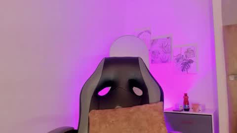 Snapshot of julianacarter chatting on 01-17-26, 07:39 JulianaCarter online show from 01-17-26, 07:39