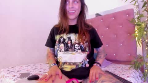 Snapshot of julianacarter chatting on 03-06-26, 07:32 JulianaCarter online show from 03-06-26, 07:32