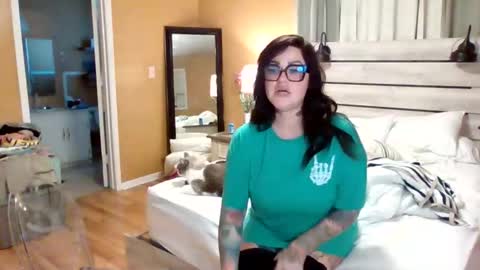 Texas Mamasita online show from 03-04-25, 04:09