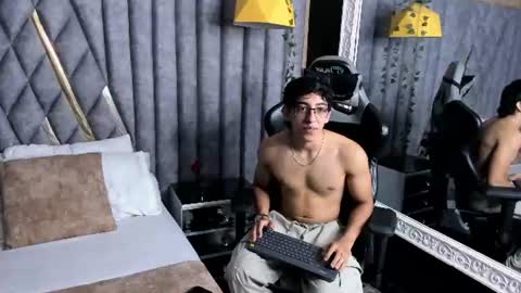 Julian online show from 07-21-26, 09:06