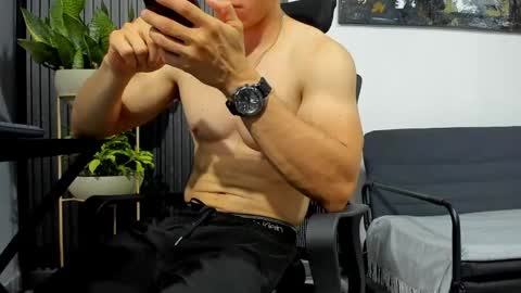 Snapshot of juliansexxx16 chatting on 05-05-26, 11:35 Julian online show from 05-05-26, 11:35