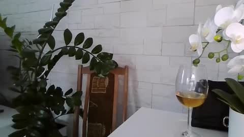 Snapshot of juliaorgasm chatting on 03-10-26, 03:50 Julia online show from 03-10-26, 03:50