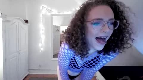 Snapshot of juliasometimes chatting on 12-14-25, 04:56 juliasometimes online show from 12-14-25, 04:56