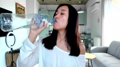 julia online show from 01-24-25, 07:41