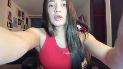 Snapshot of julidavila chatting on 11-17-25, 12:49 Jeimy Help me to reach 100 thumbs up online show from 11-17-25, 12:49